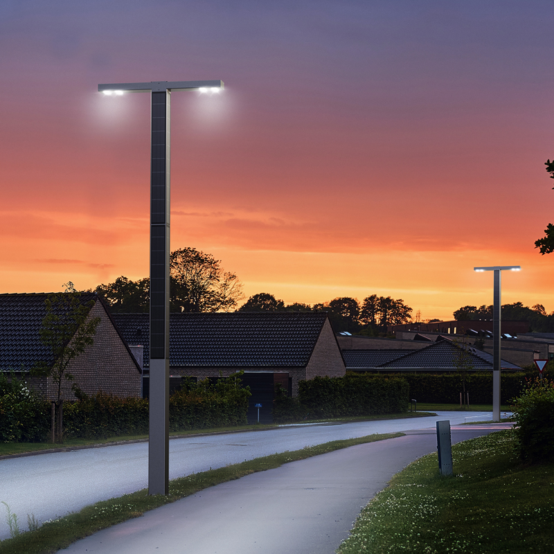 vertical_solar_pathway_light